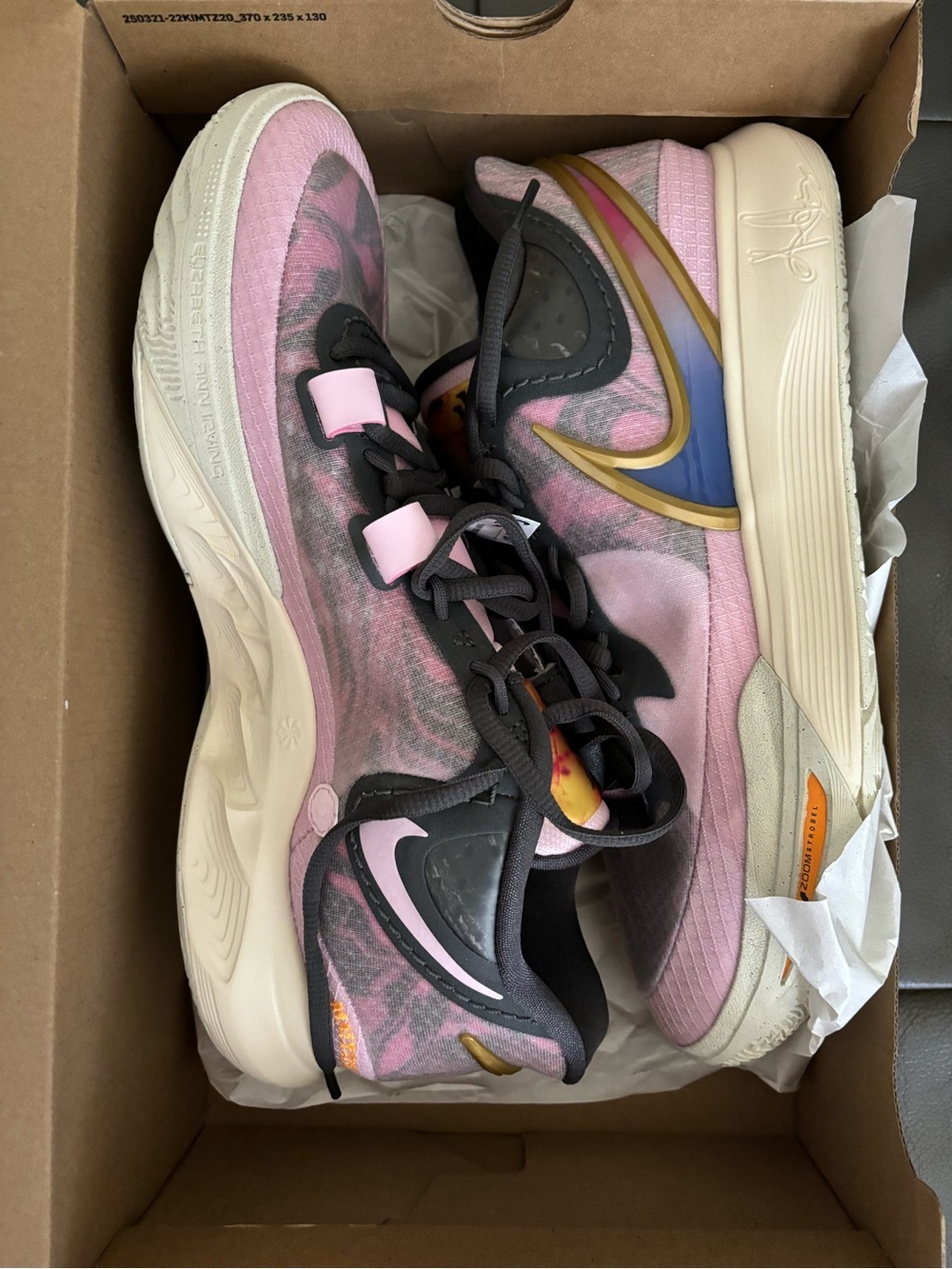 Nike Kyrie 8 unreleased NIB size 13 basketball Pink Multi Athletic Sneakers
